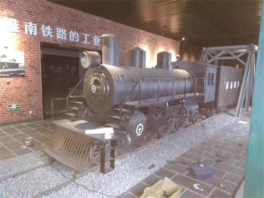 积石山蒸汽火车模型